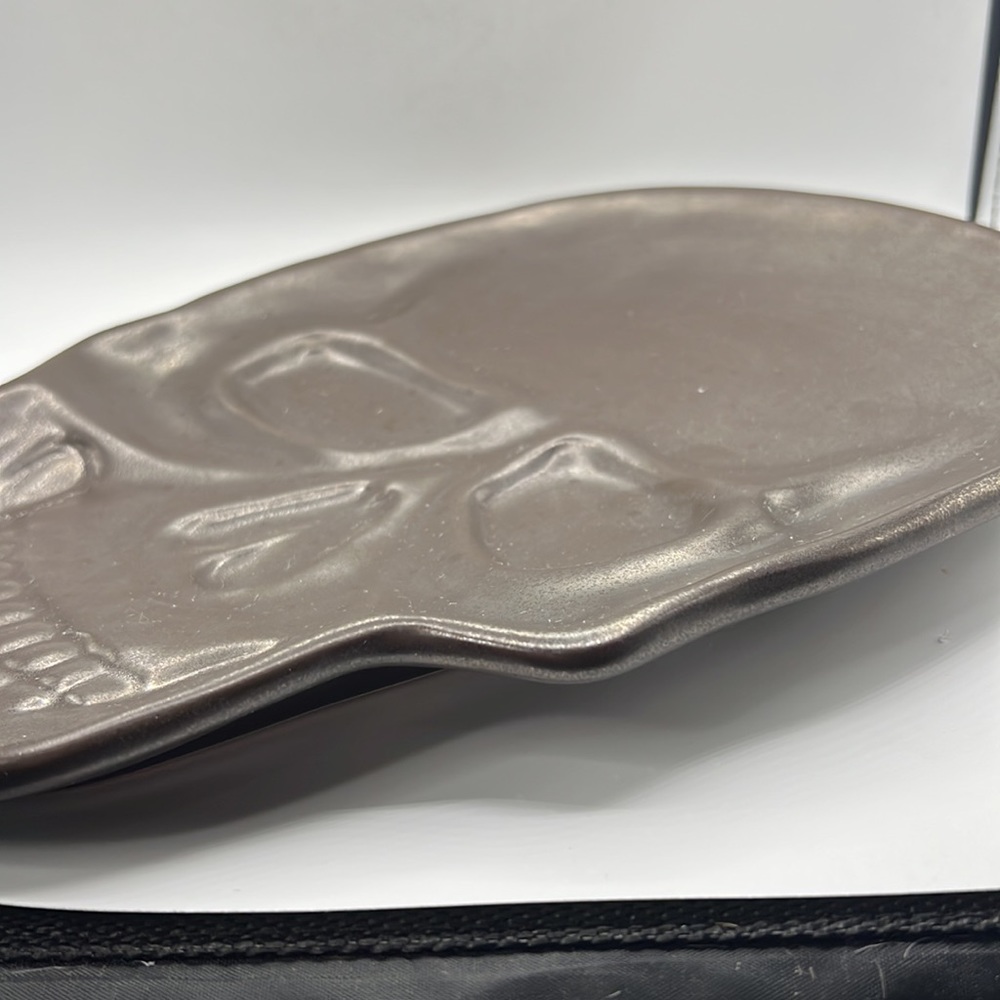 Target Threshold Skull Stoneware - Picture 4 of 5